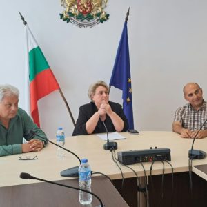 Докато институциите си прехвърлят отговорността за шуменската пантера, тя вече била край Варна